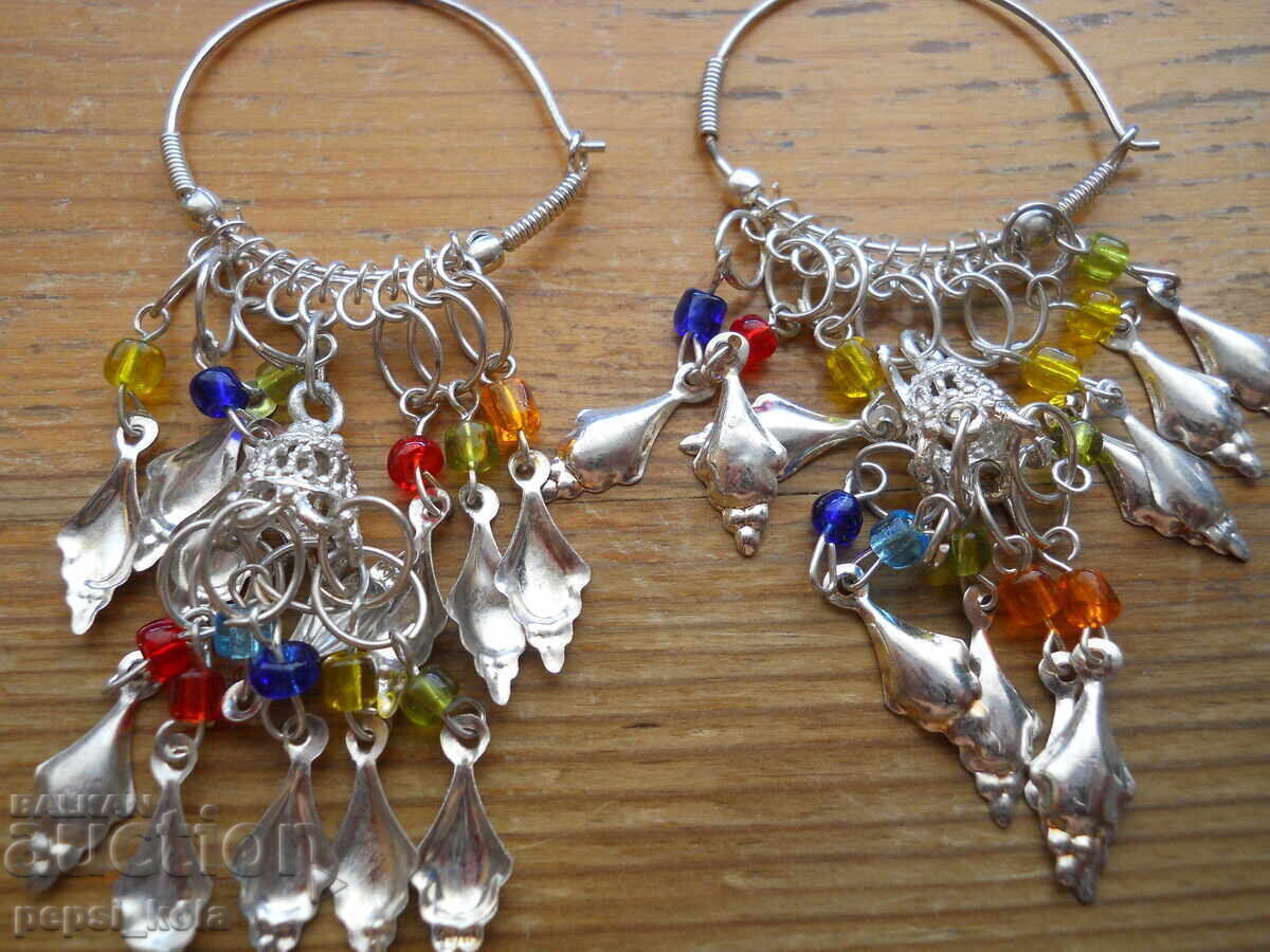 Cercei vechi argintati cu preț 4.00 BGN | € 2.05