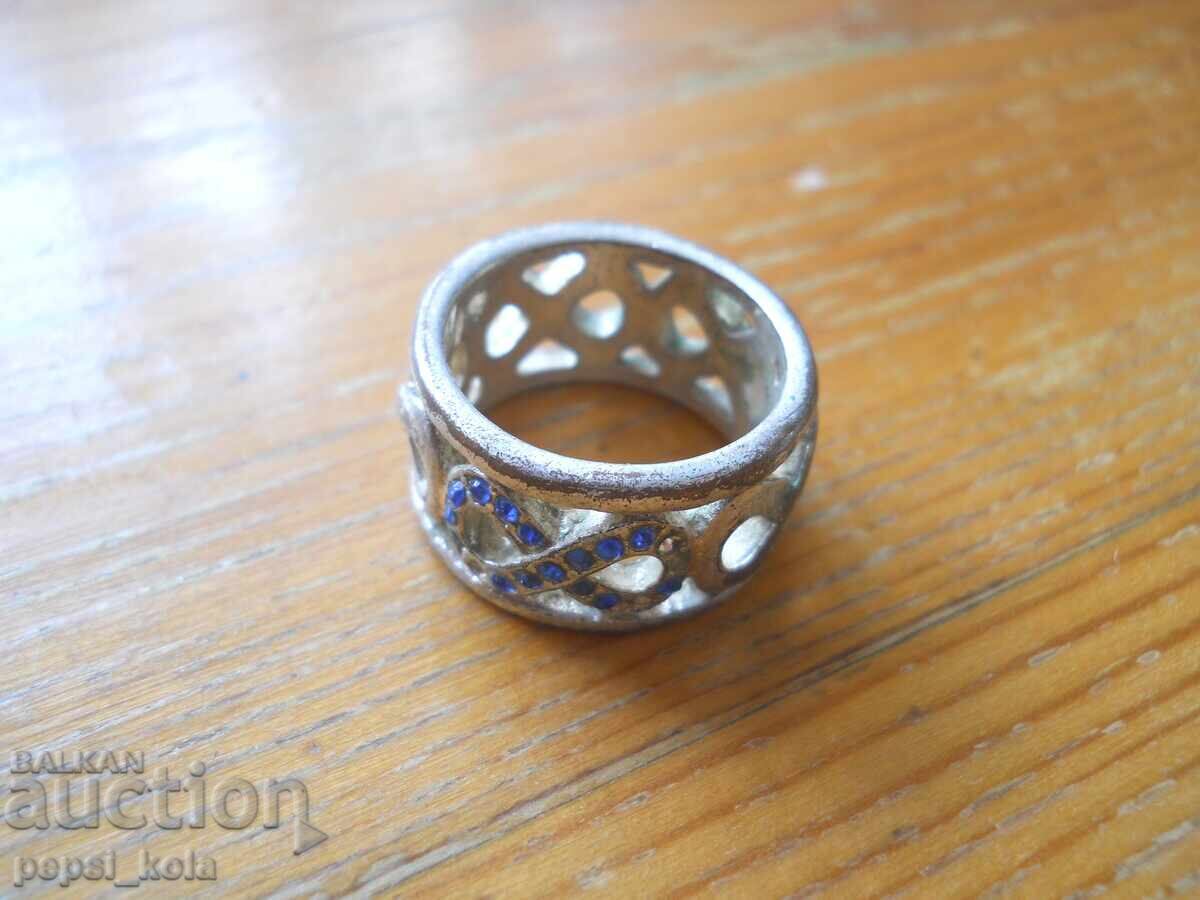Old ladies' ring with blue stones with price 1.00 BGN | € 0.51
