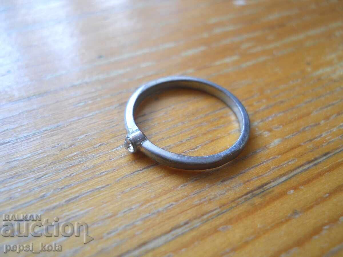Old metal women's ring with a stone with price 0.50 BGN | € 0.26