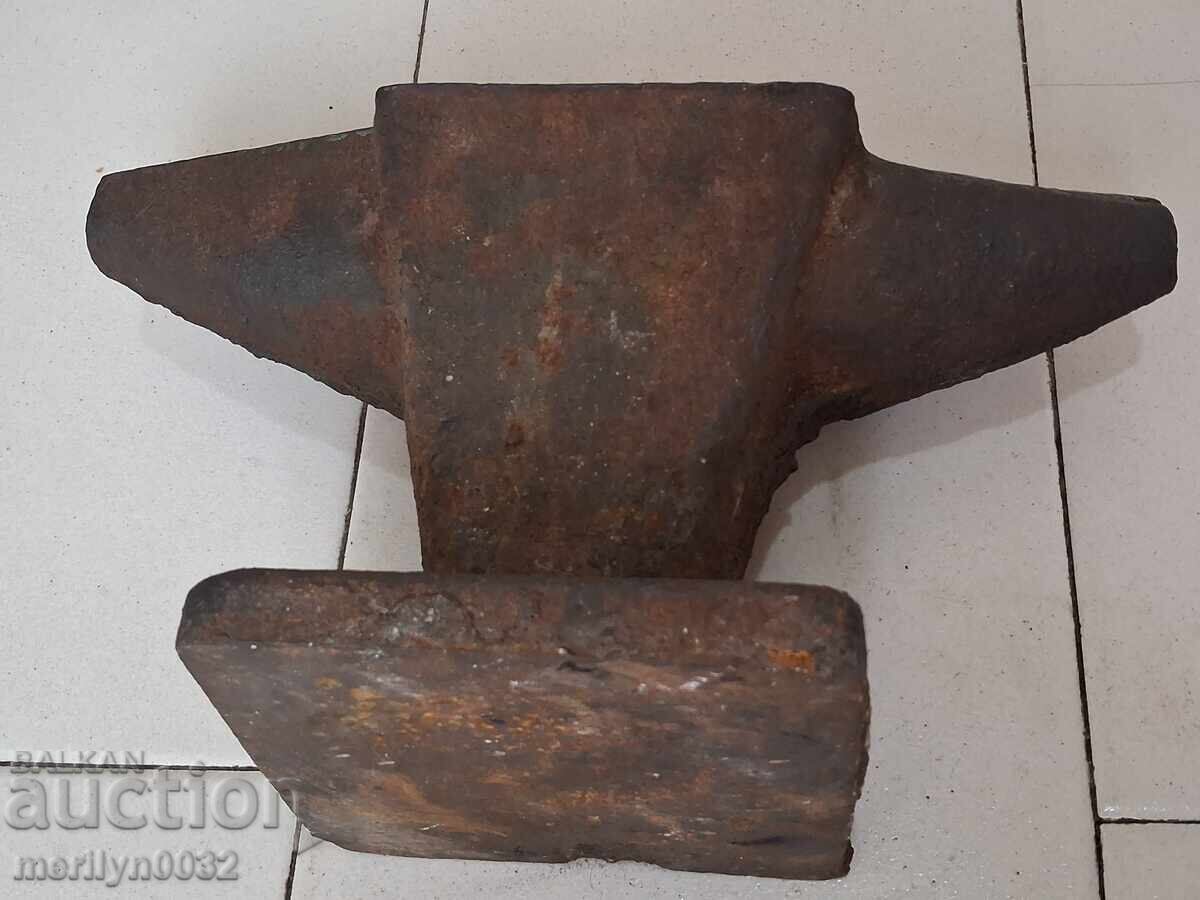 Δημοπρασία Παλιό αμόνι, σφυρηλατικό εργαλείο, εργαλείο