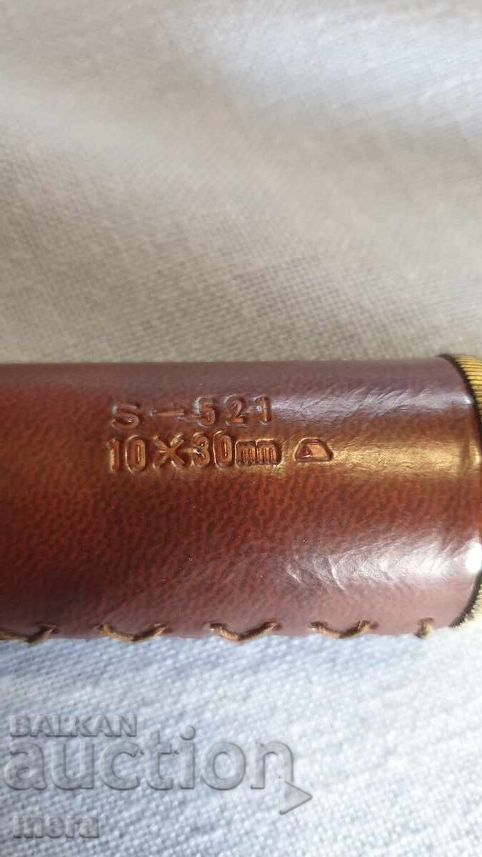 Replica de alamă a unui telescop cu preț 35.00 BGN | € 17.90