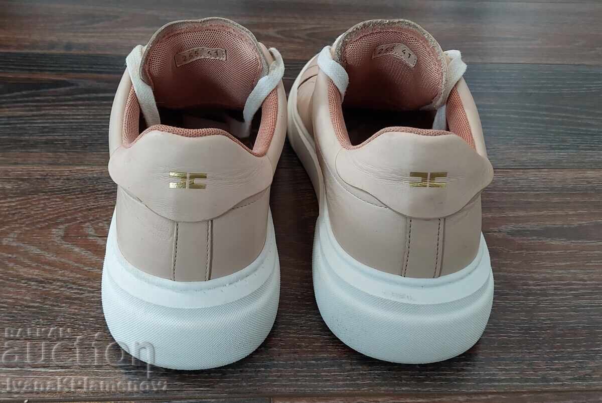 Παράδοση Γυναικεία παπούτσια νούμερο 41 άριστα