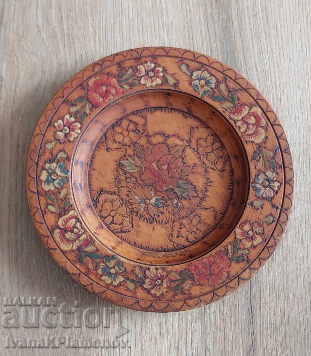 Panou sculptat în lemn vintage pentru colecționari