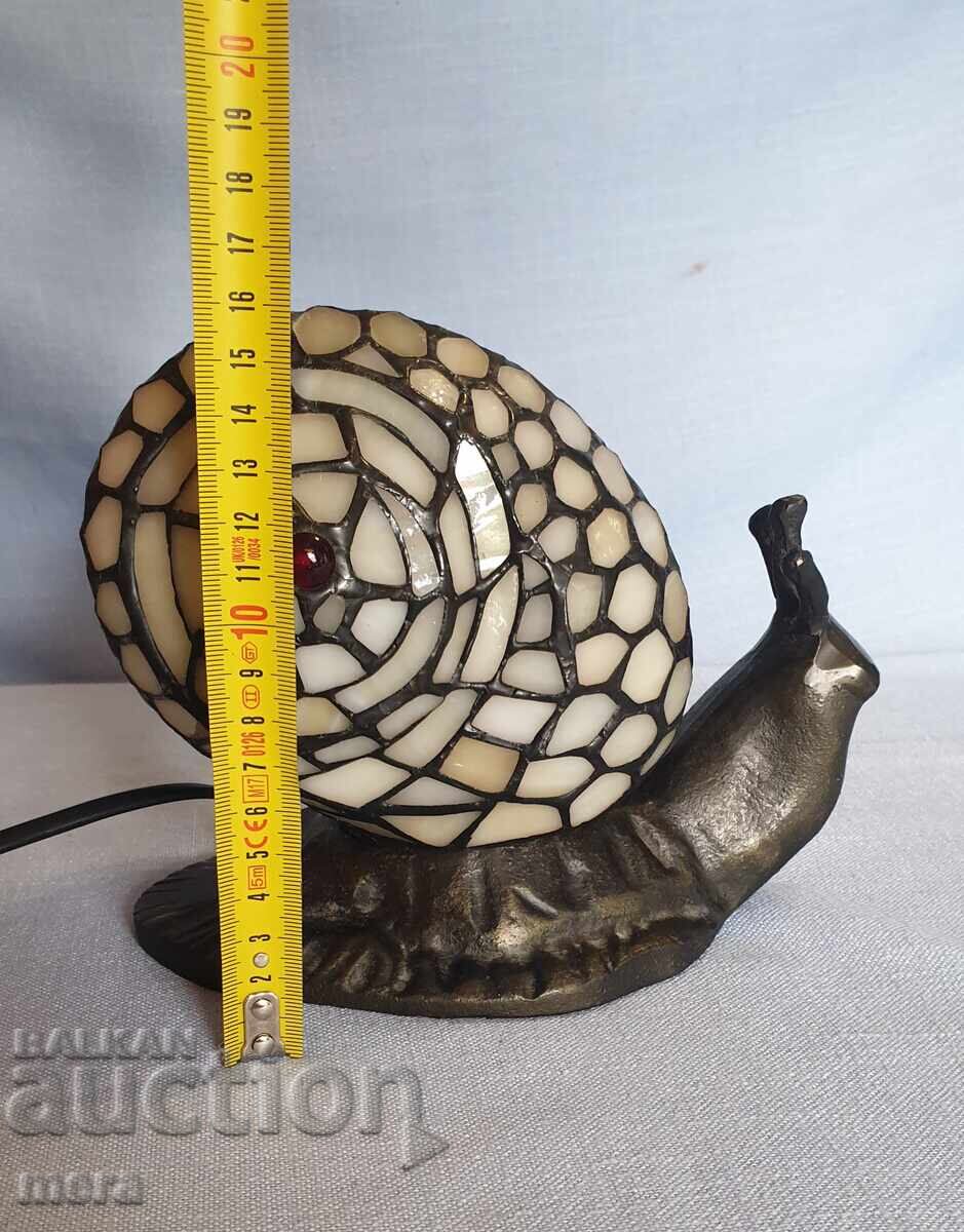Auction  Nastolna lampa tip Tifani  s forma ohlyuv