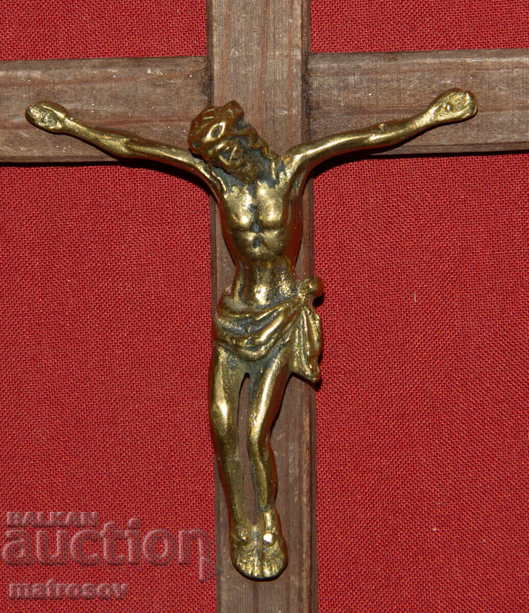 Livrarea Cruce din lemn, răstignire cu detalii din alamă