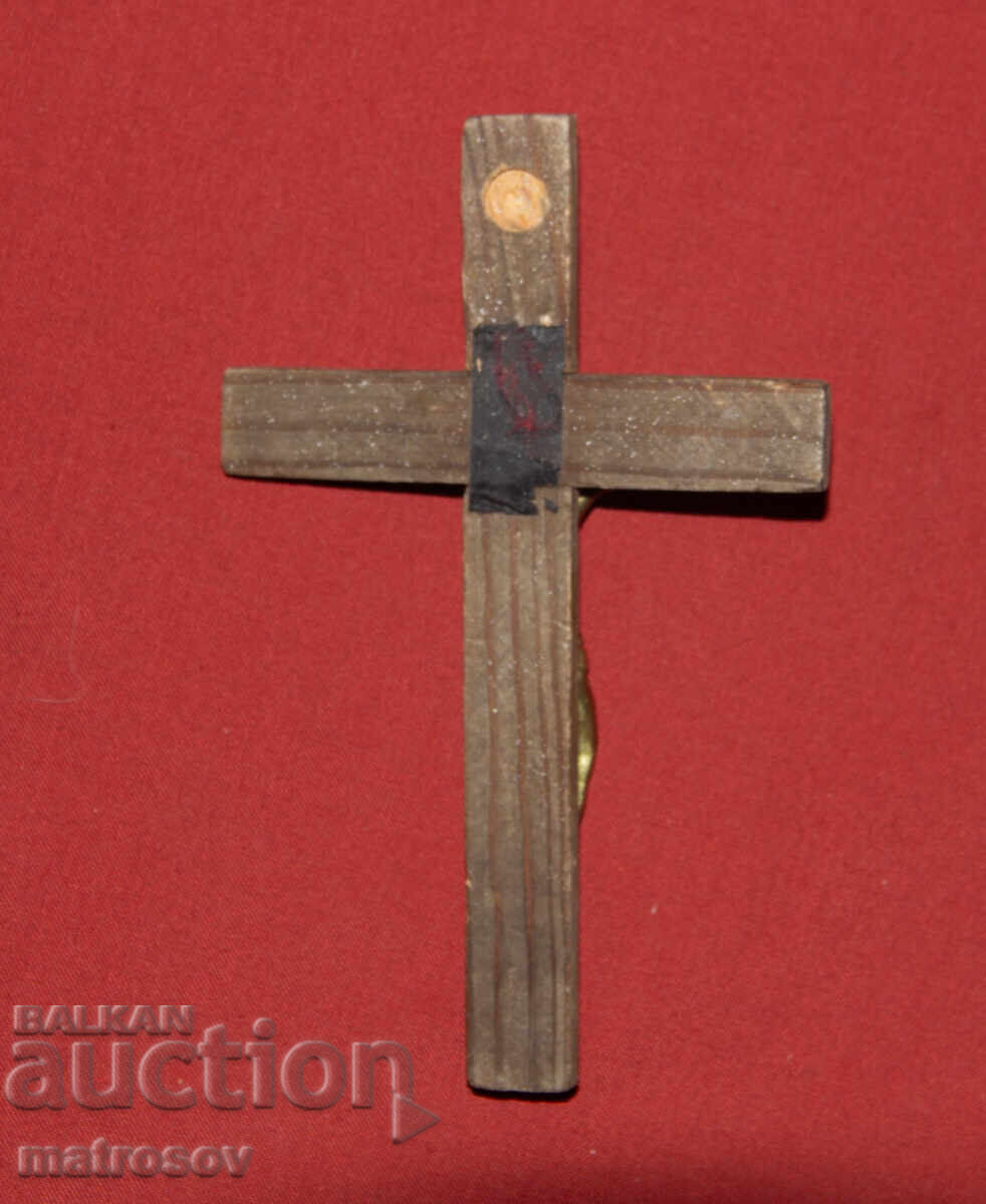 Cruce din lemn, răstignire cu detalii din alamă - 5