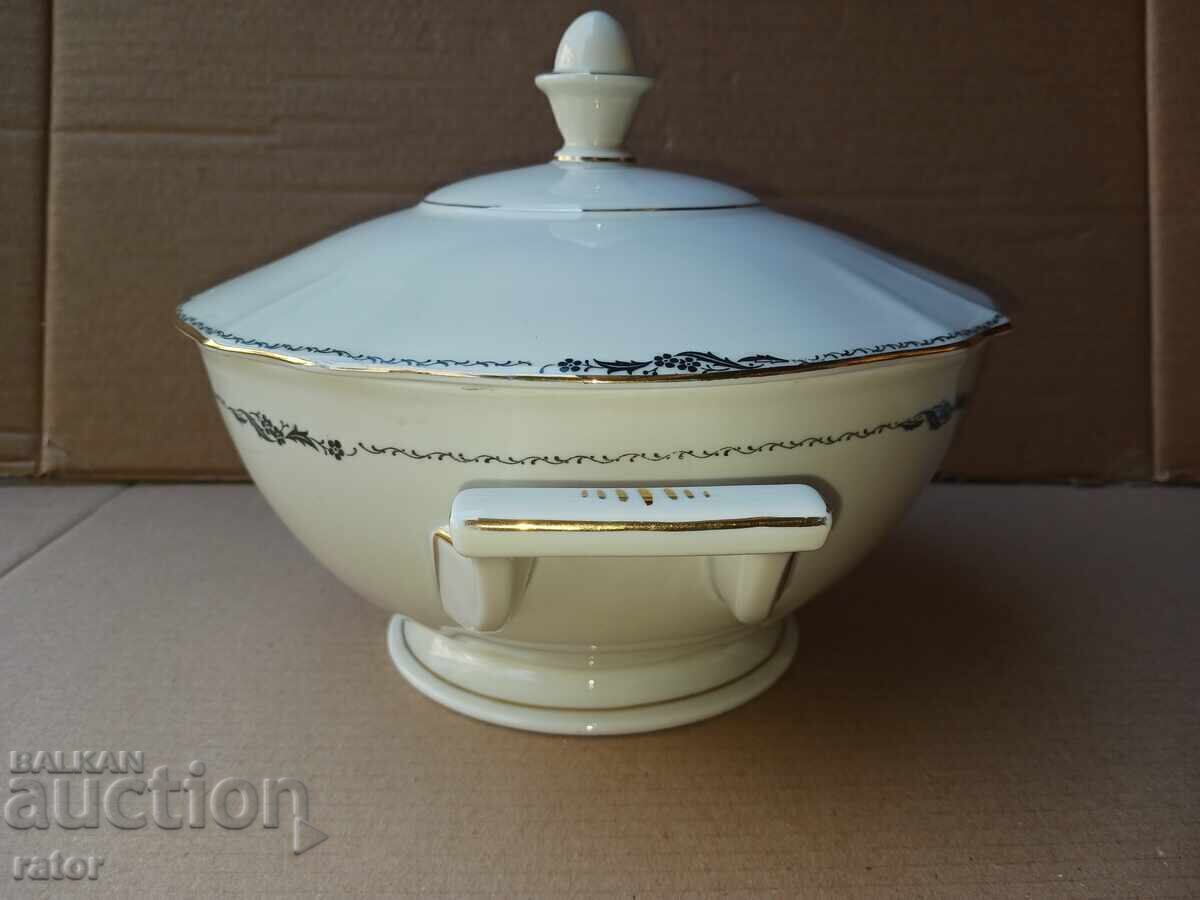 Very beautiful old porcelain soup tureen Koenigszelt - Germany with price 34.99 BGN | € 17.89 Very beautiful old porcelain soup tureen Koenigszelt - Germany with price 34.99 BGN | € 17.89
