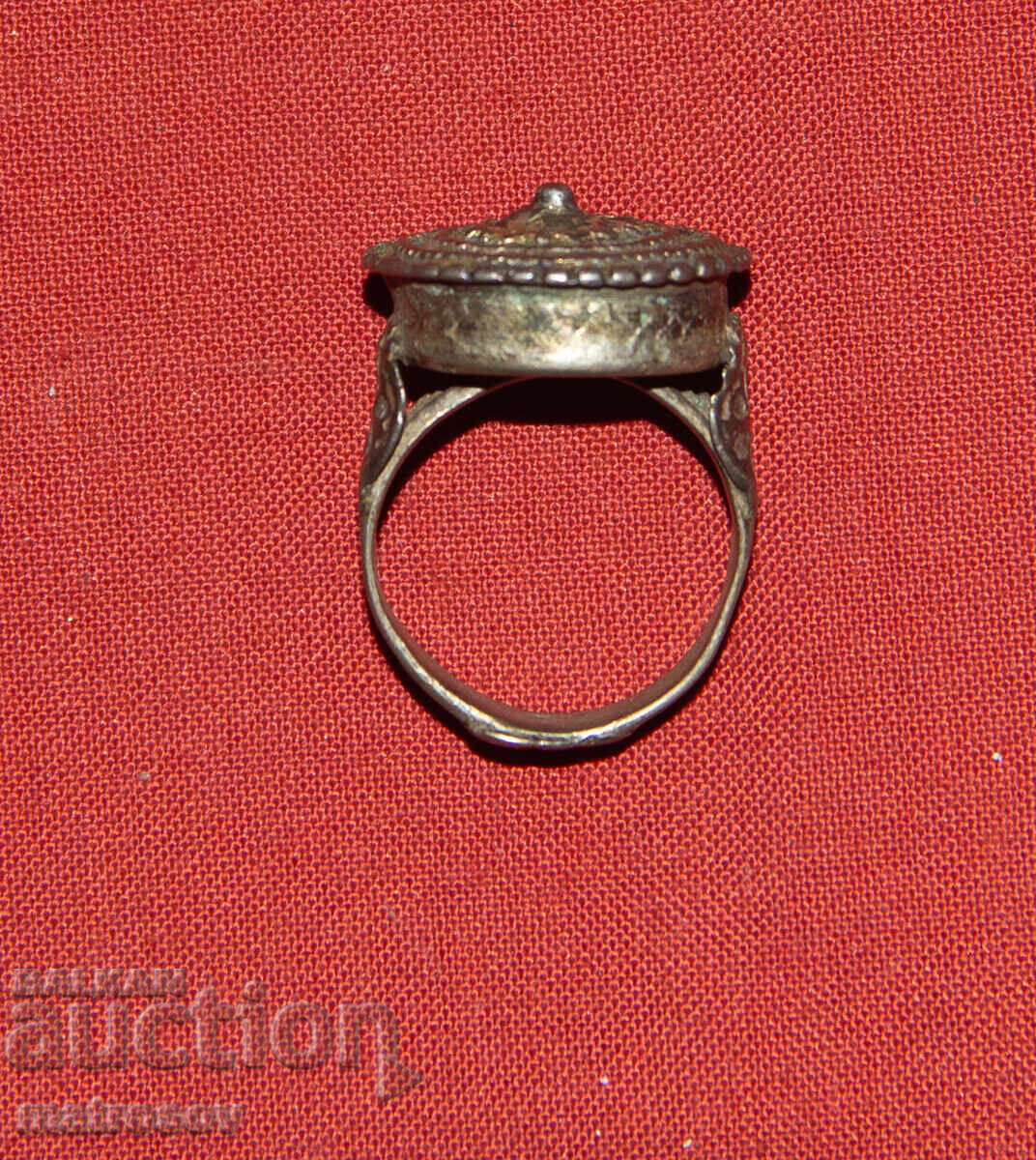 Auction  Old traditional silver ladies ring