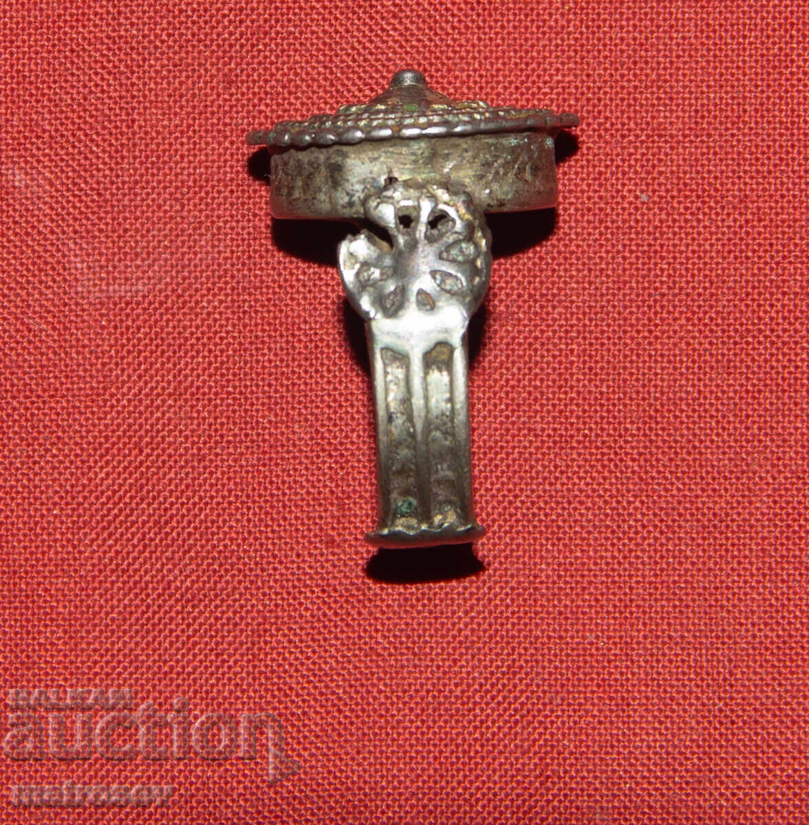 Old traditional silver ladies ring - 6