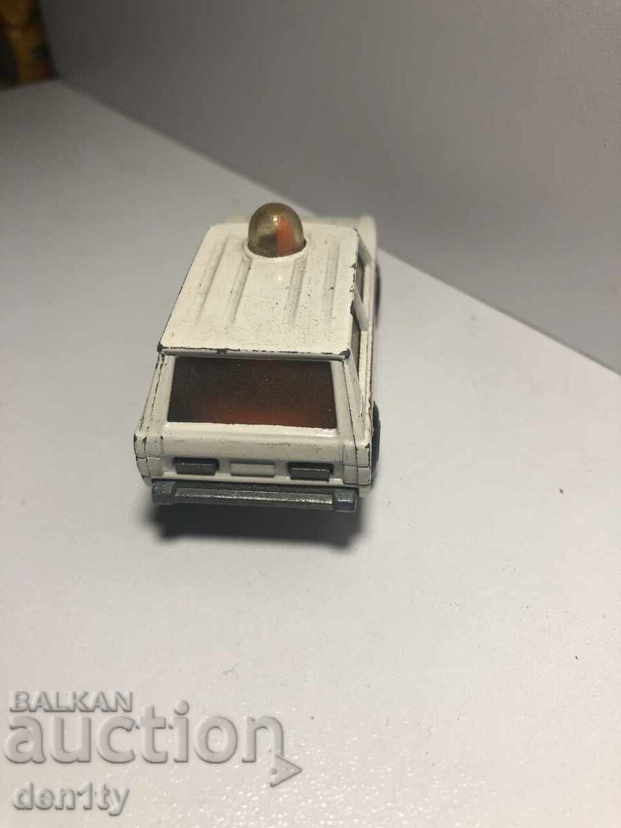 Доставка на Matchbox Lesney модел полицейска кола 1975 г. Land Rover