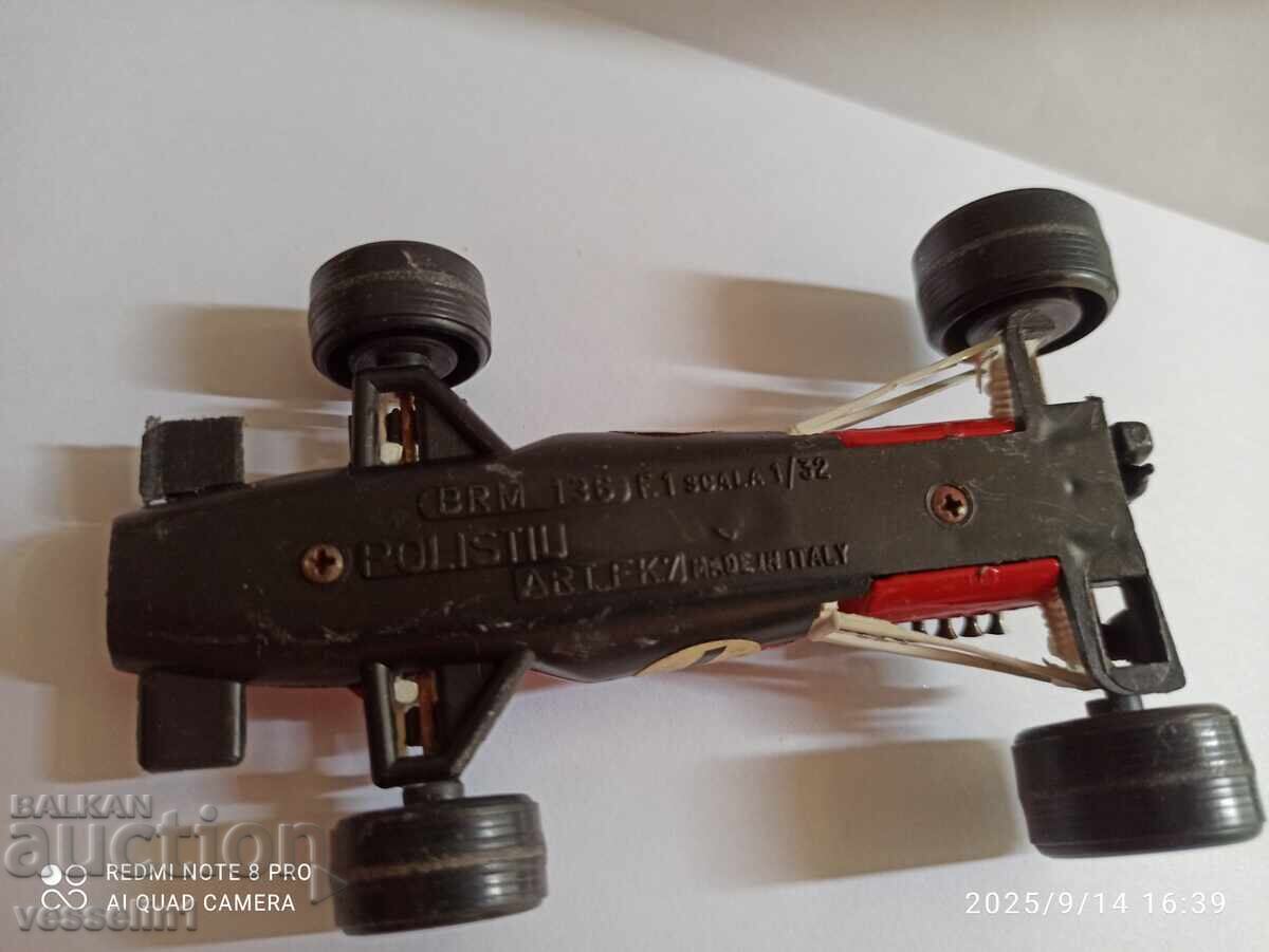 Licitație Jucărie veche mașinuță Ferrari Polistil forum 1/32