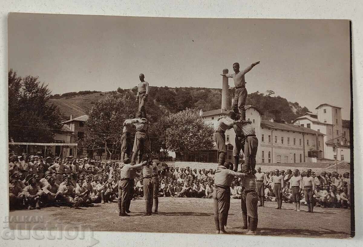 SOLDIERS COMPETITION FACTORY OLD MILITARY PHOTO