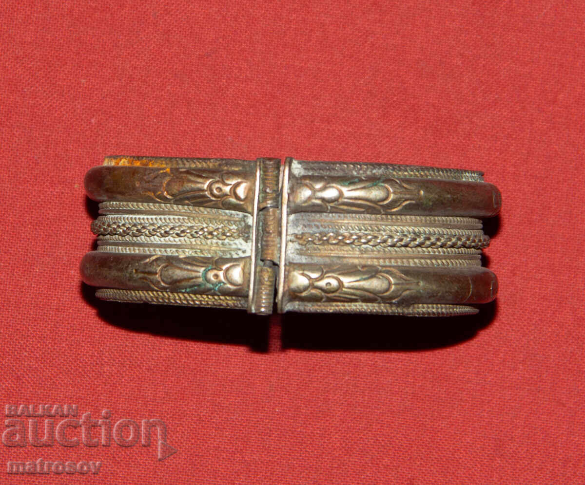 Стара традиционна сребърна гривна накит