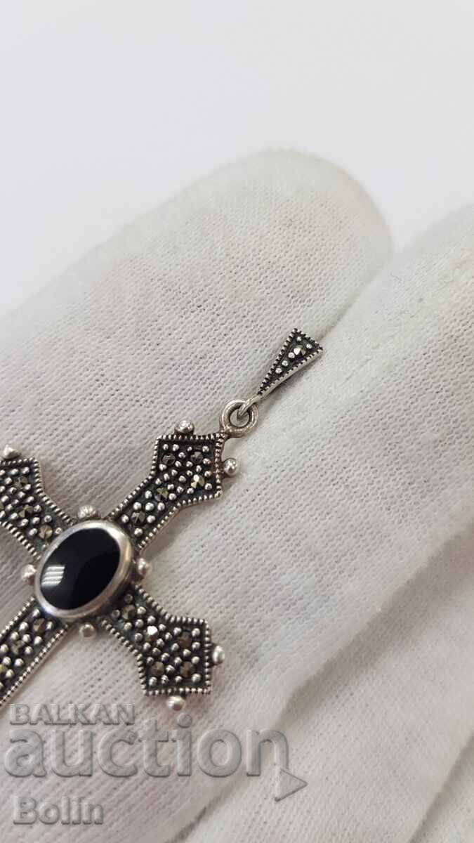 Licitație Cruce de argint cu marcheziți și onix - 925 pr. - Europa