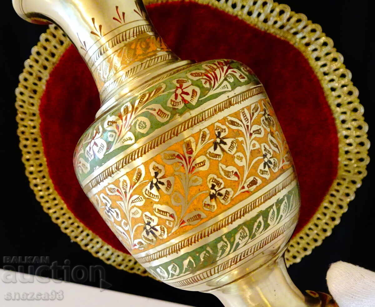 Χάλκινο βάζο με όμορφο έγχρωμο σμαλτοκύτταρο με τιμή 49.00 BGN | € 25.05