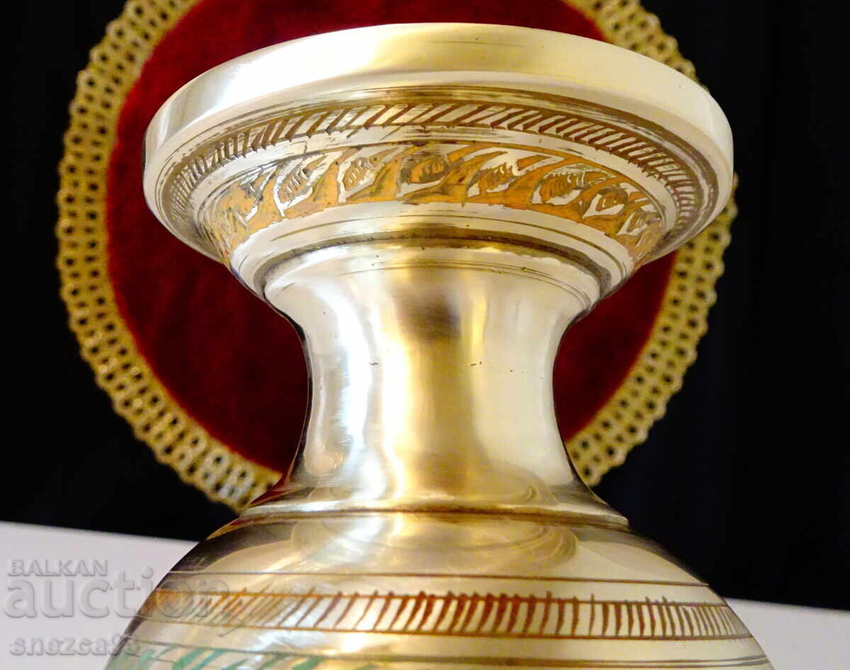 Δημοπρασία Χάλκινο βάζο με όμορφο έγχρωμο σμαλτοκύτταρο