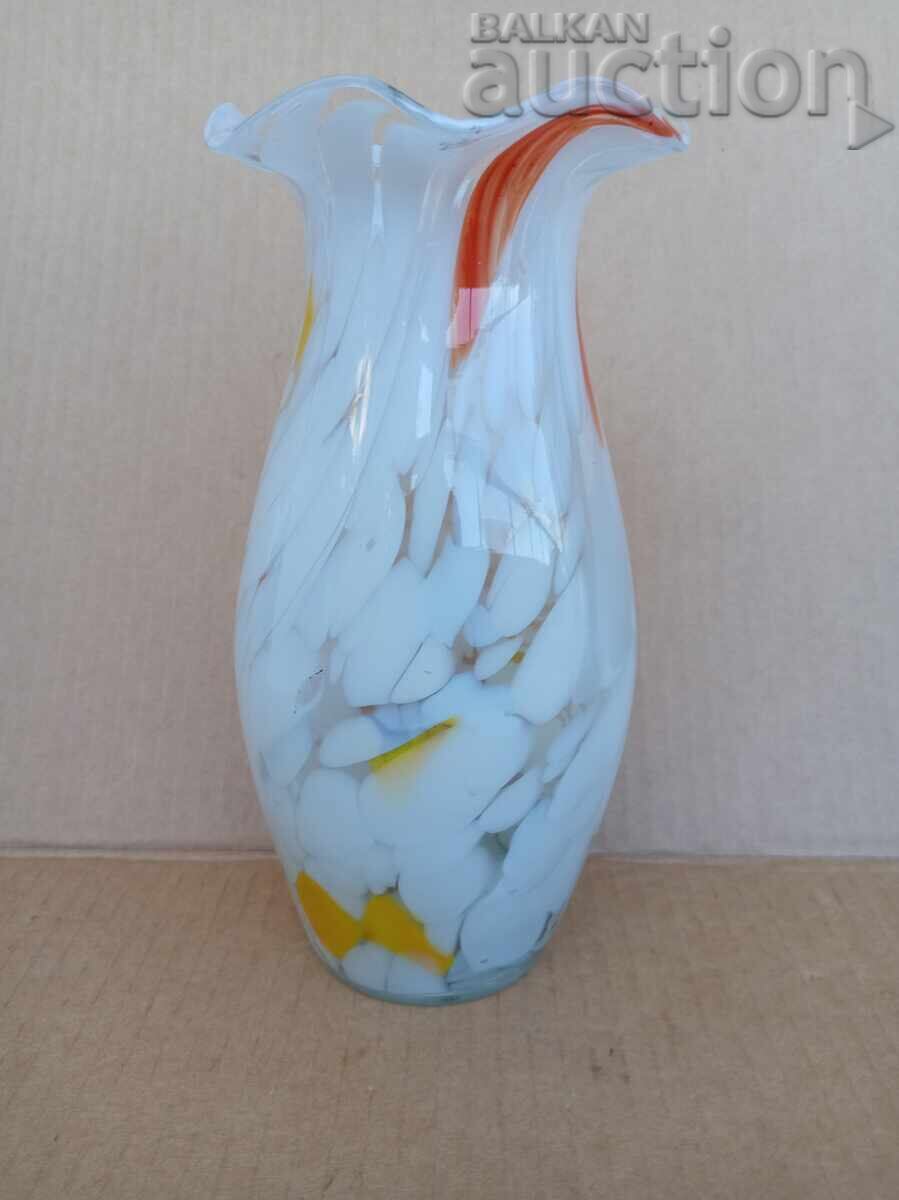 Beautiful, finely crafted Murano vase - Murano with price 41.00 BGN | € 20.96