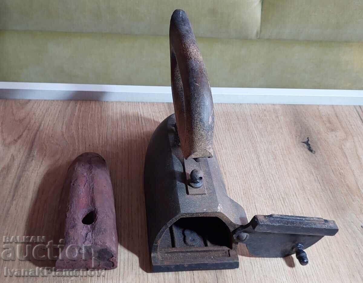 Livrarea Fier de călcat vintage pentru colecționari