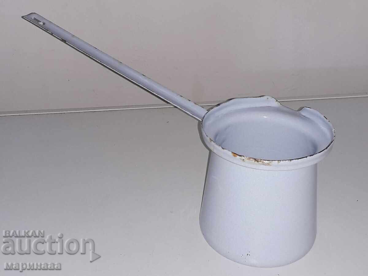 IBRIC EMAILAT. ''OBORISHTE 75 G'' cu preț € 3.00 | 5.87 BGN IBRIC EMAILAT. ''OBORISHTE 75 G'' cu preț € 3.00 | 5.87 BGN