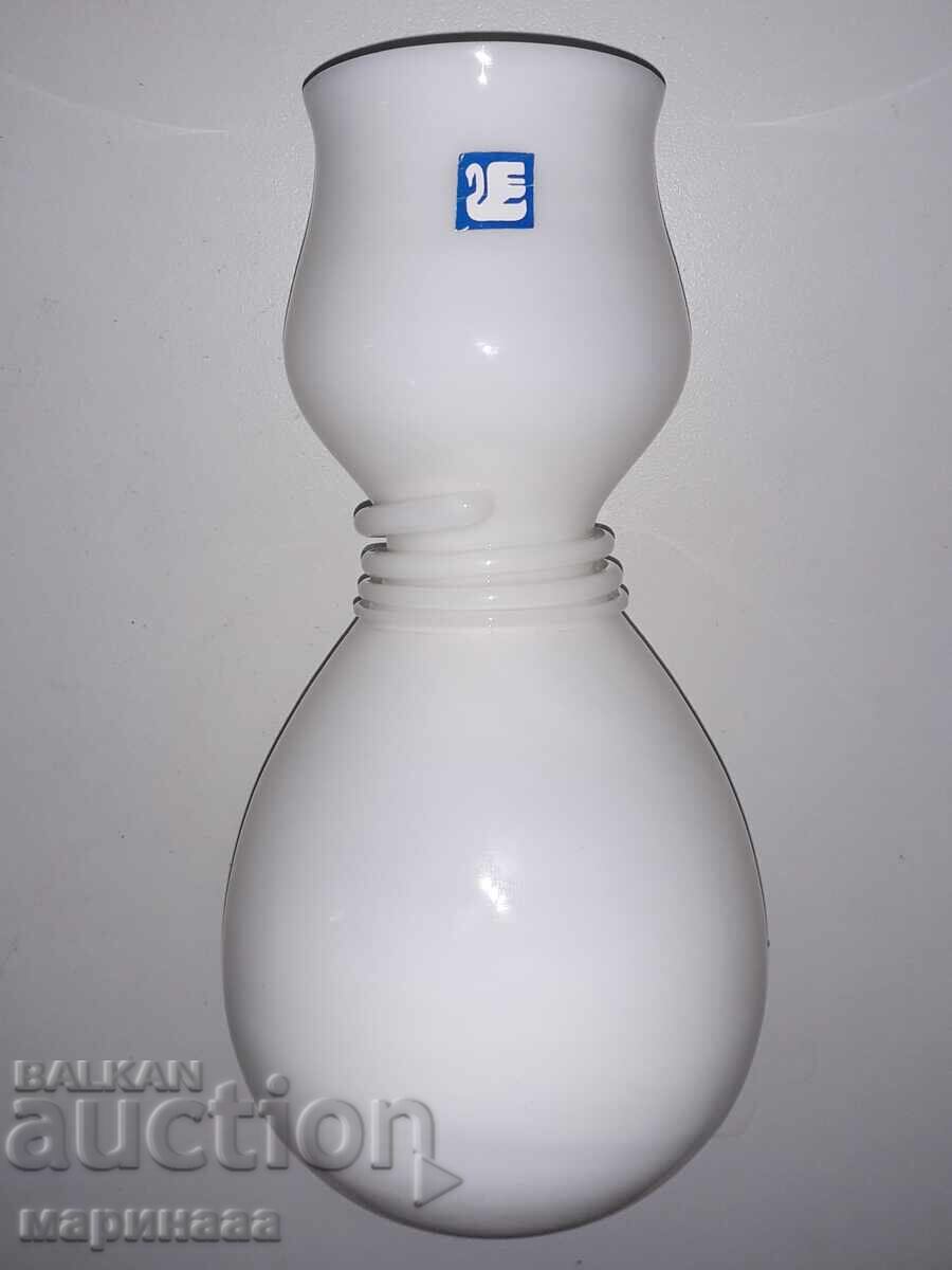 VASE. WHITE GLASS. NRB VASE. WHITE GLASS. NRB