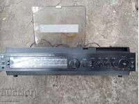 Vechi radio casetofon tip combină cu placă de gramofon