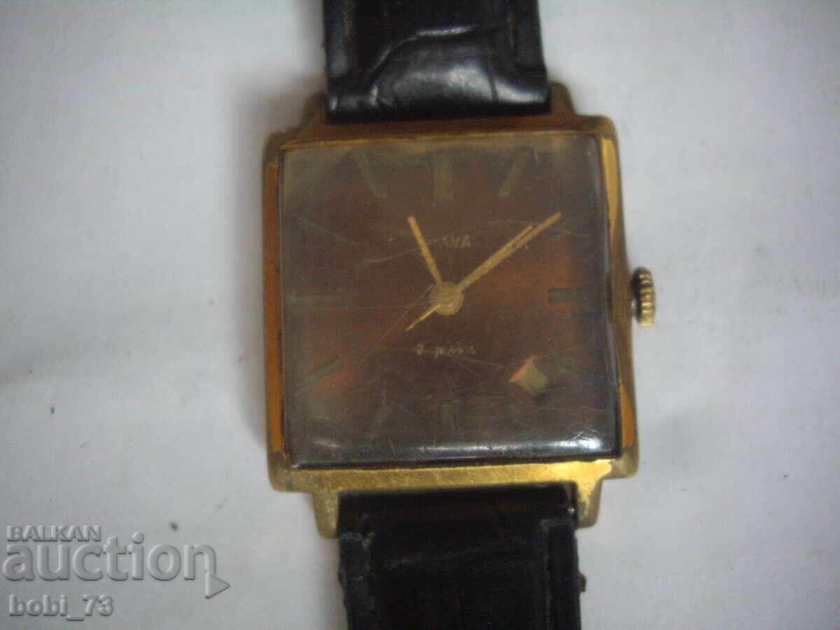 Old gold-plated women's watch with price 35.00 BGN | € 17.90 Old gold-plated women's watch with price 35.00 BGN | € 17.90