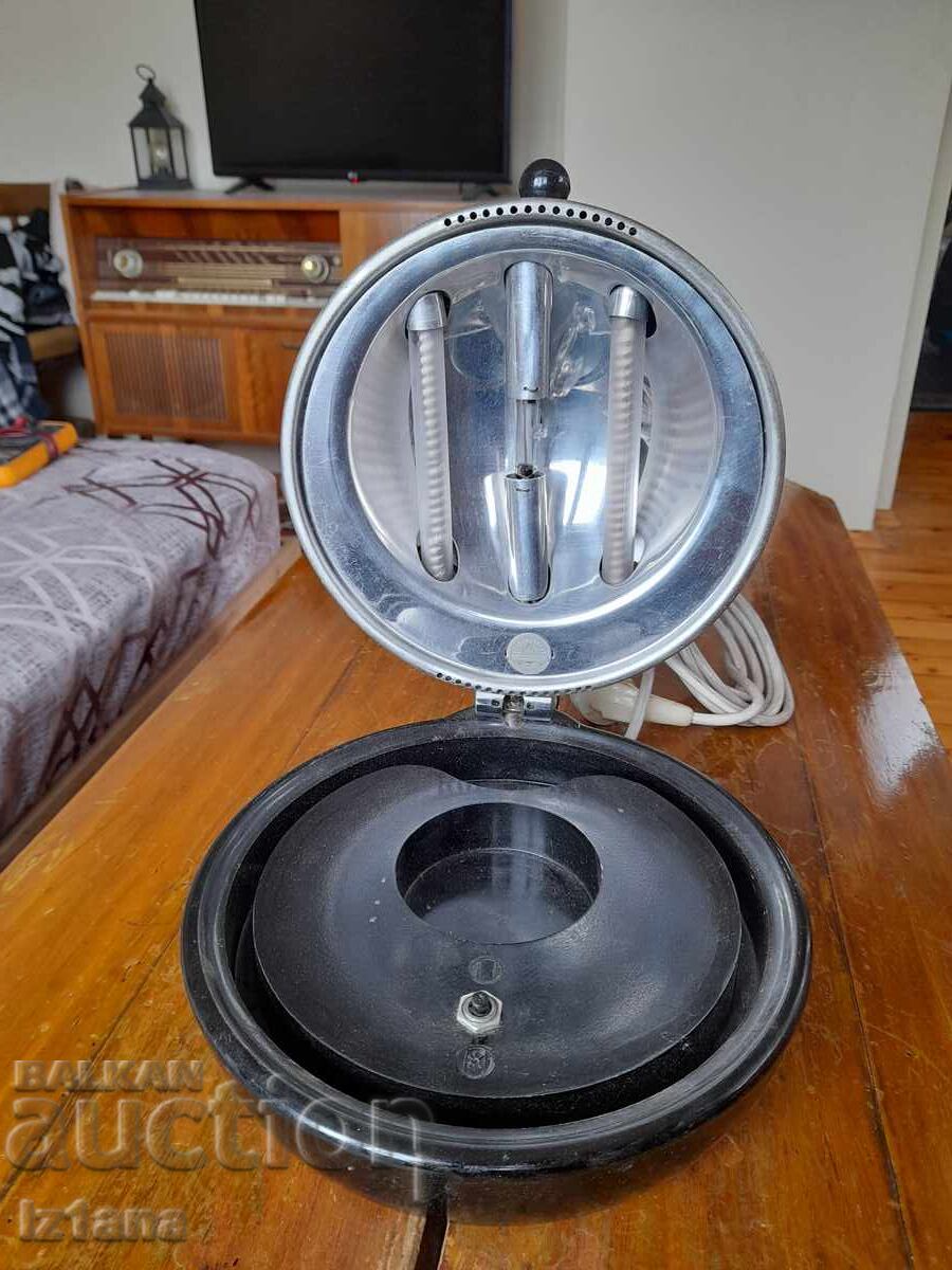 Стара Медицинска лампа Слънце с цена 27.00 лв. | € 13.80 Стара Медицинска лампа Слънце с цена 27.00 лв. | € 13.80