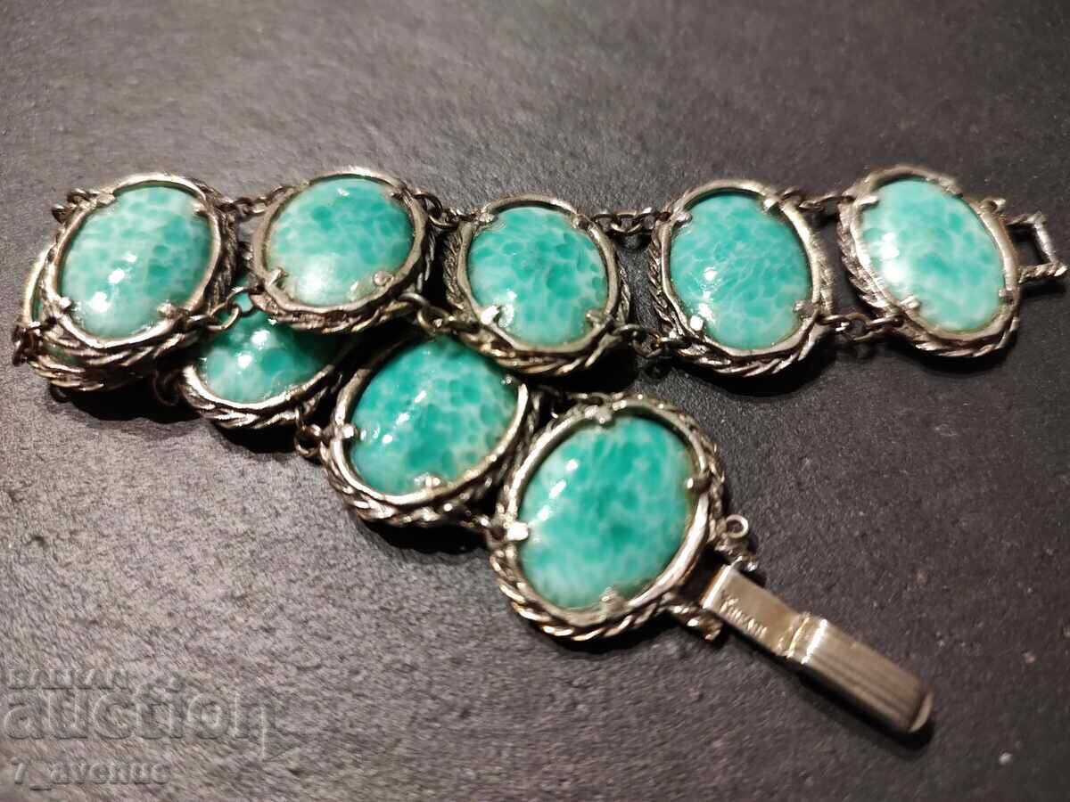 Trifari necklace, very effective, stamp 15.09.25 Trifari necklace, very effective, stamp 15.09.25