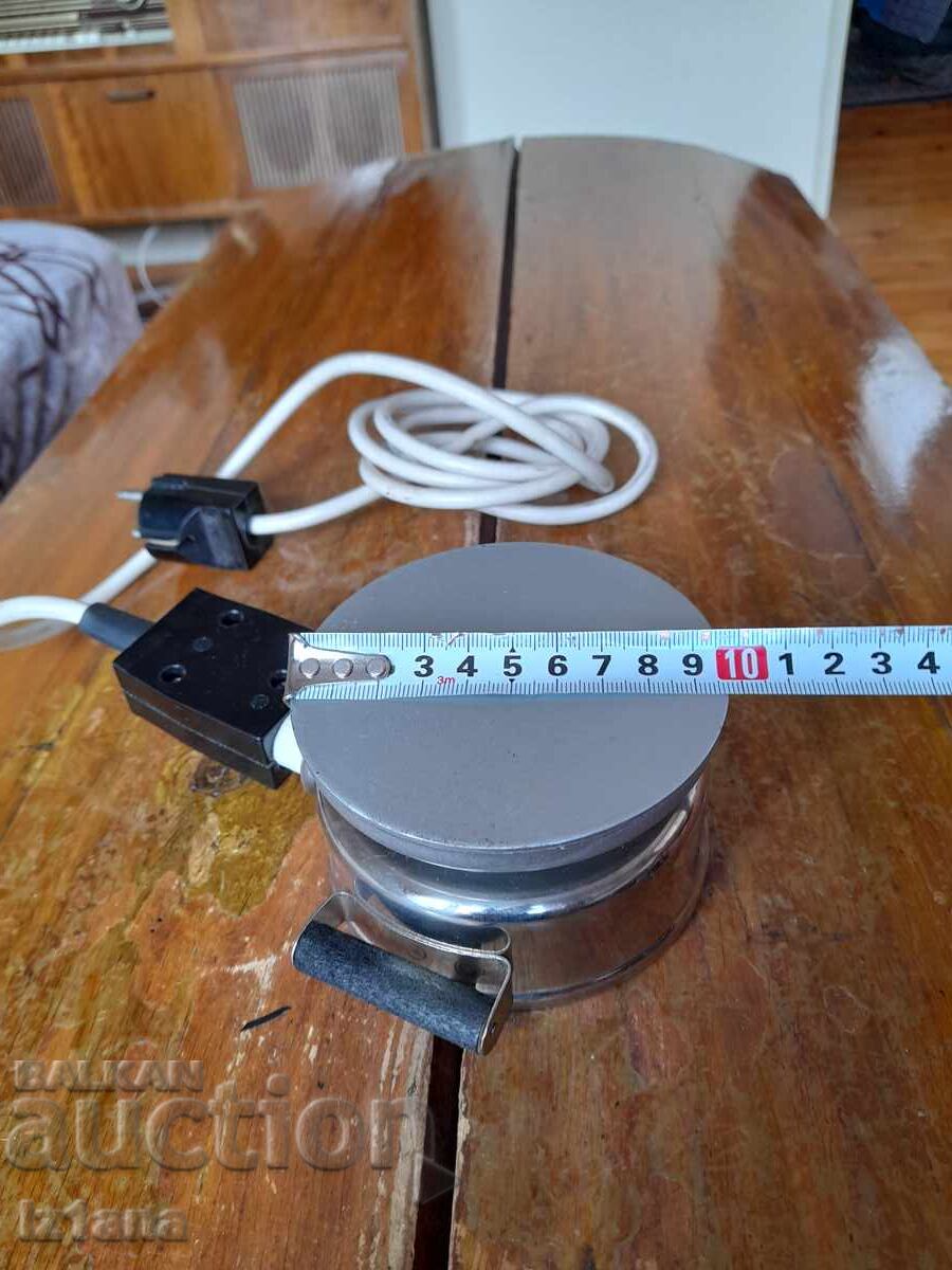 Παλιός ηλεκτρικός μάγειρας με τιμή 38.00 BGN | € 19.43