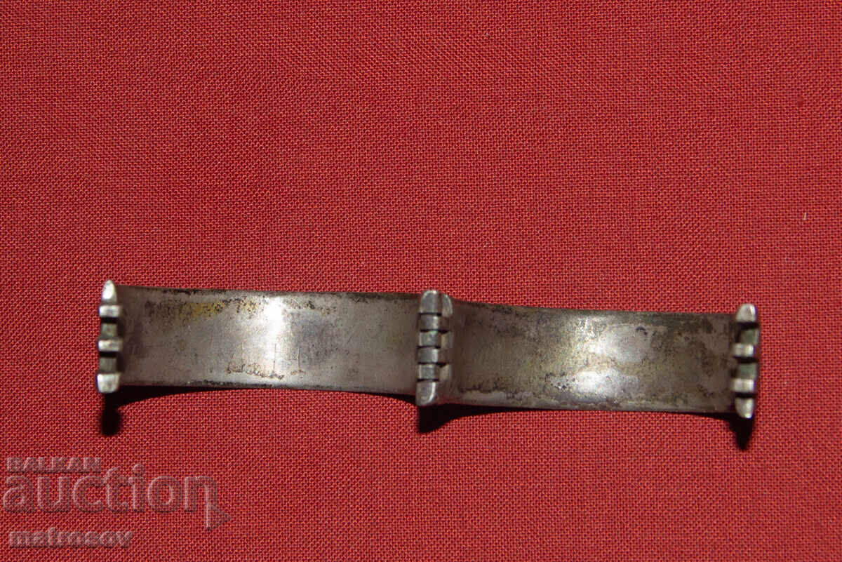 Delivery of Old traditional silver bracelet jewelry