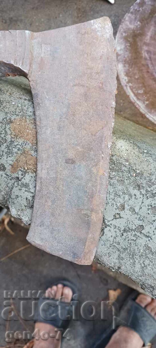 ax crooked with price 40.00 BGN | € 20.45