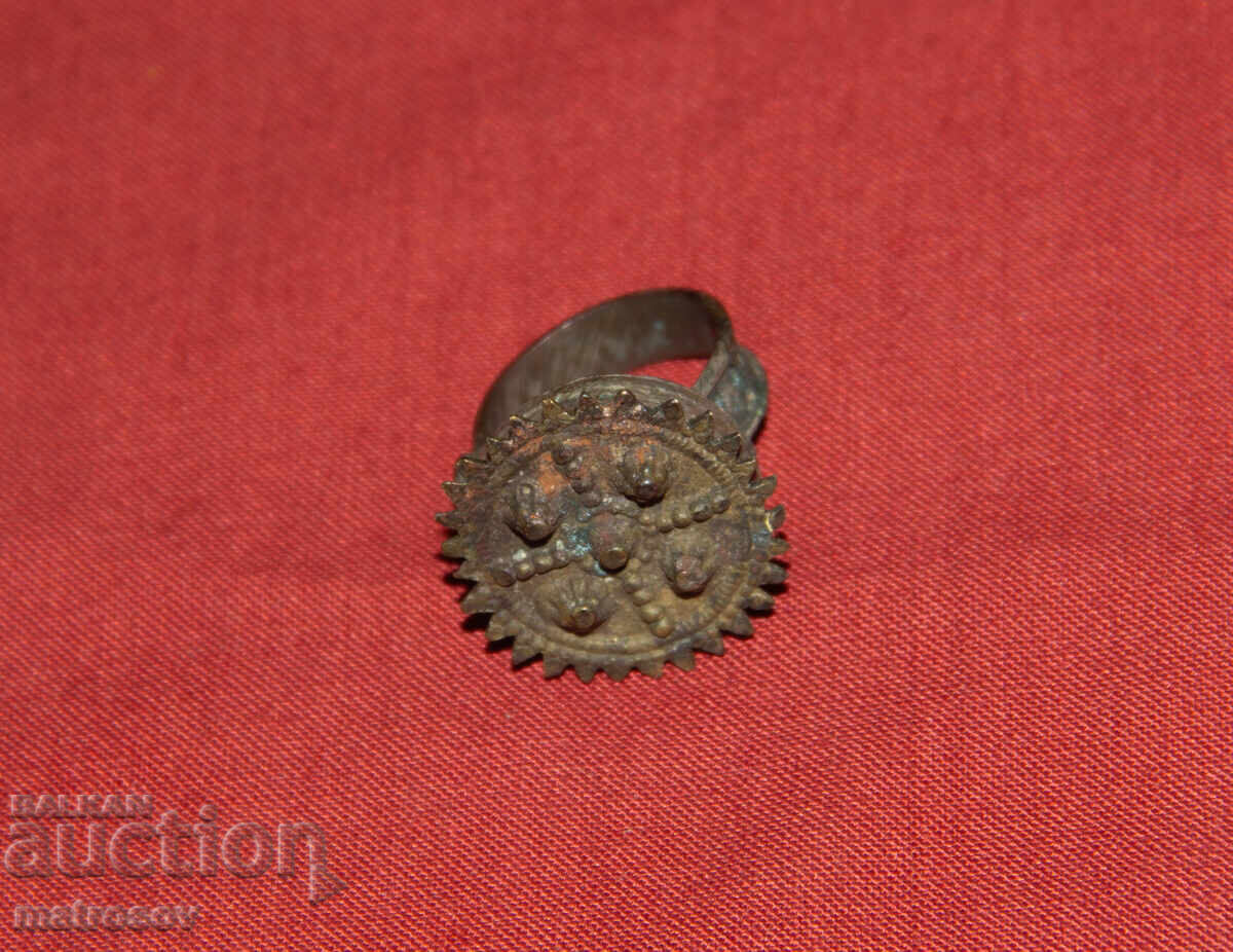 Σταροί παραδοσιακός μπρούτζινος γυναικείος δακτύλιος Σταροί παραδοσιακός μπρούτζινος γυναικείος δακτύλιος