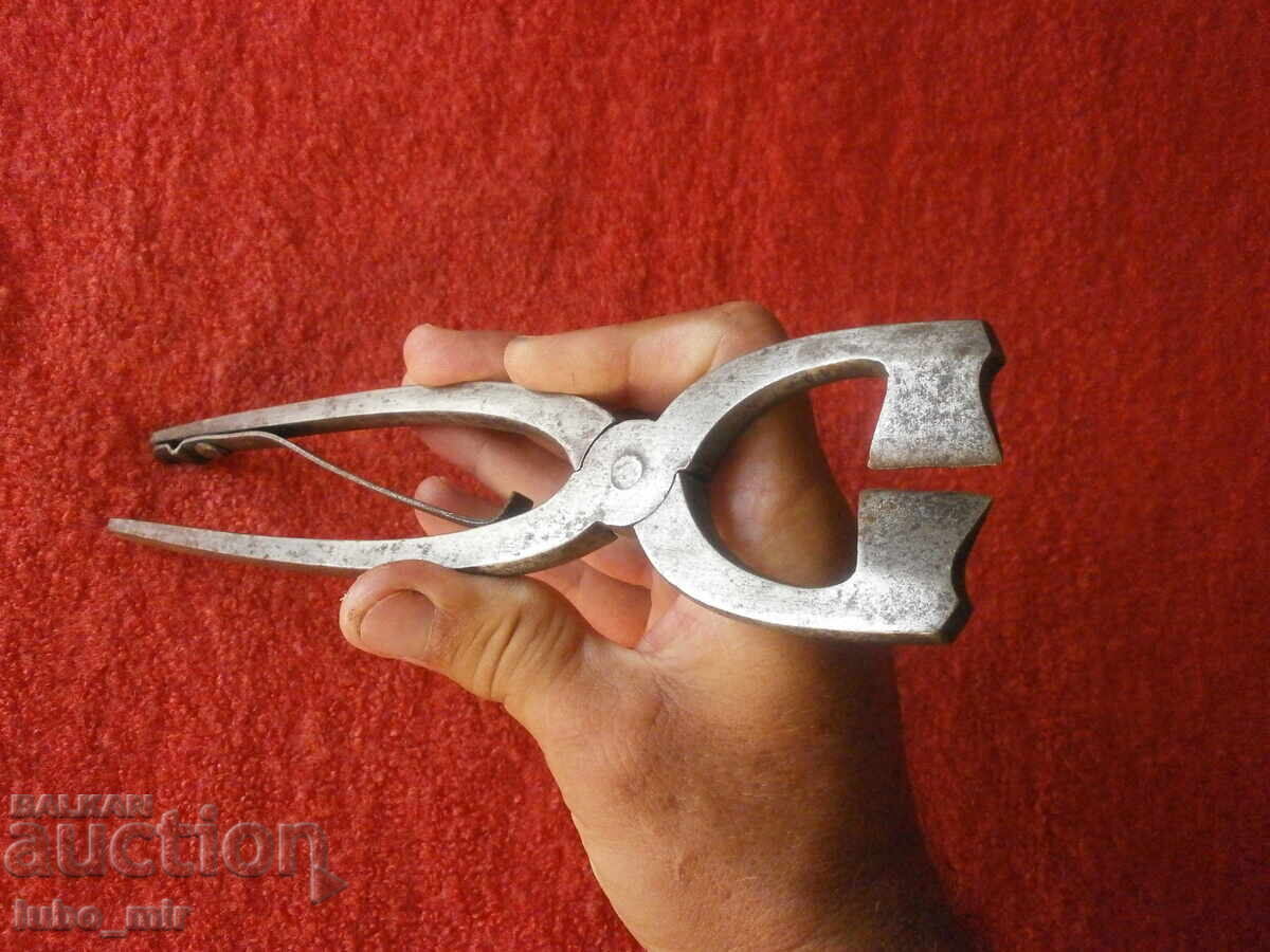 Auction  Antique Forged Sugar Cutter