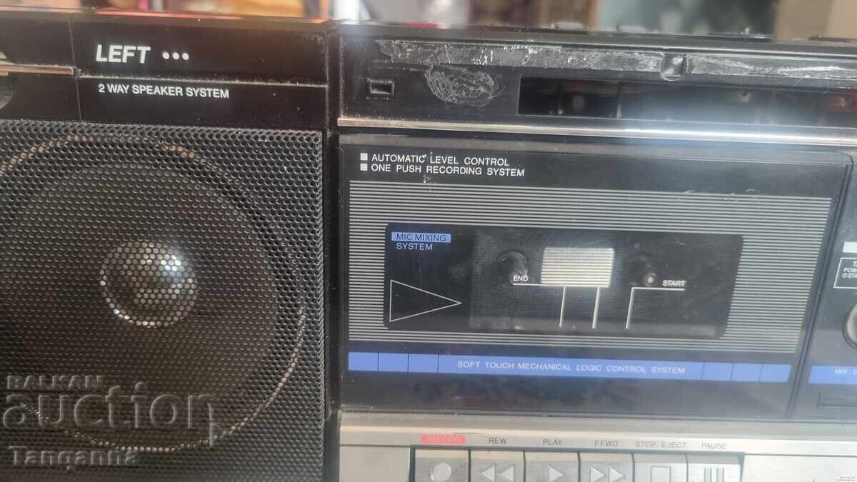 Magnetofon cu preț 80.00 BGN | € 40.90