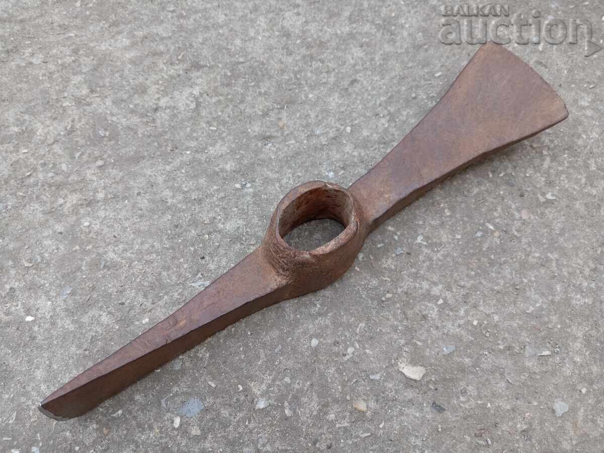 Auction  Antique Kirk Axe