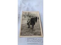 Photo Sofia Two women in winter coats on a walk