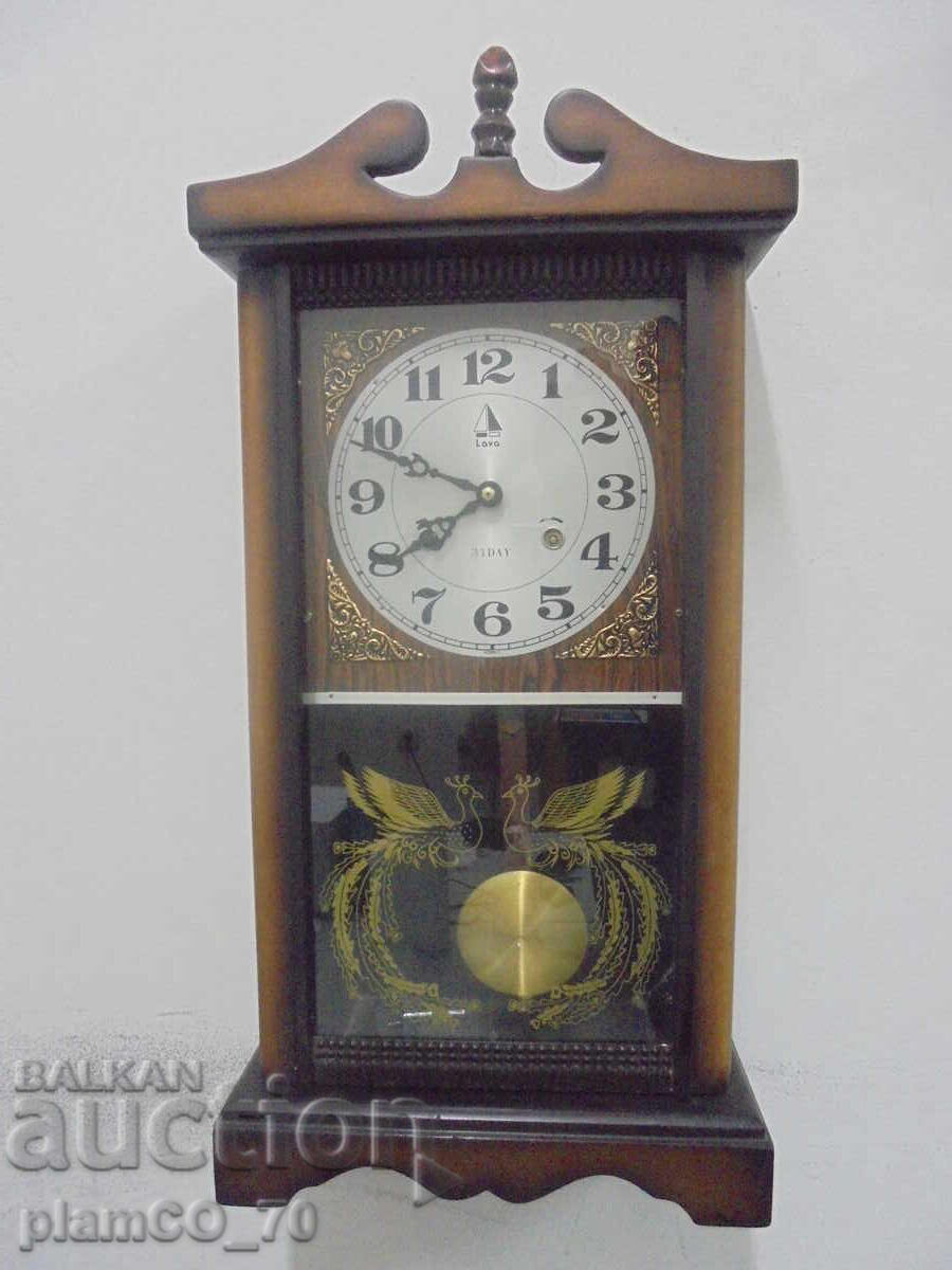 №*8265 Стар стенен часовник LAVA