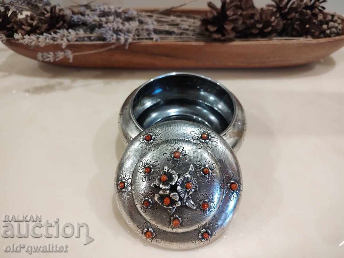 ♛ Cutie de bijuterii - argint, decorativă, Argint și Corali cu preț € 1300.00 | 2542.58 BGN