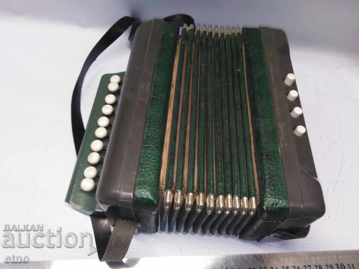 Σοβιετικό ΠΑΙΧΝΙΔΙ, ΑΚΟΡΝΤΕΟΝ ΒΙΑΤΚΑ ΕΠΕΤΕΙΑΚΟ - 6