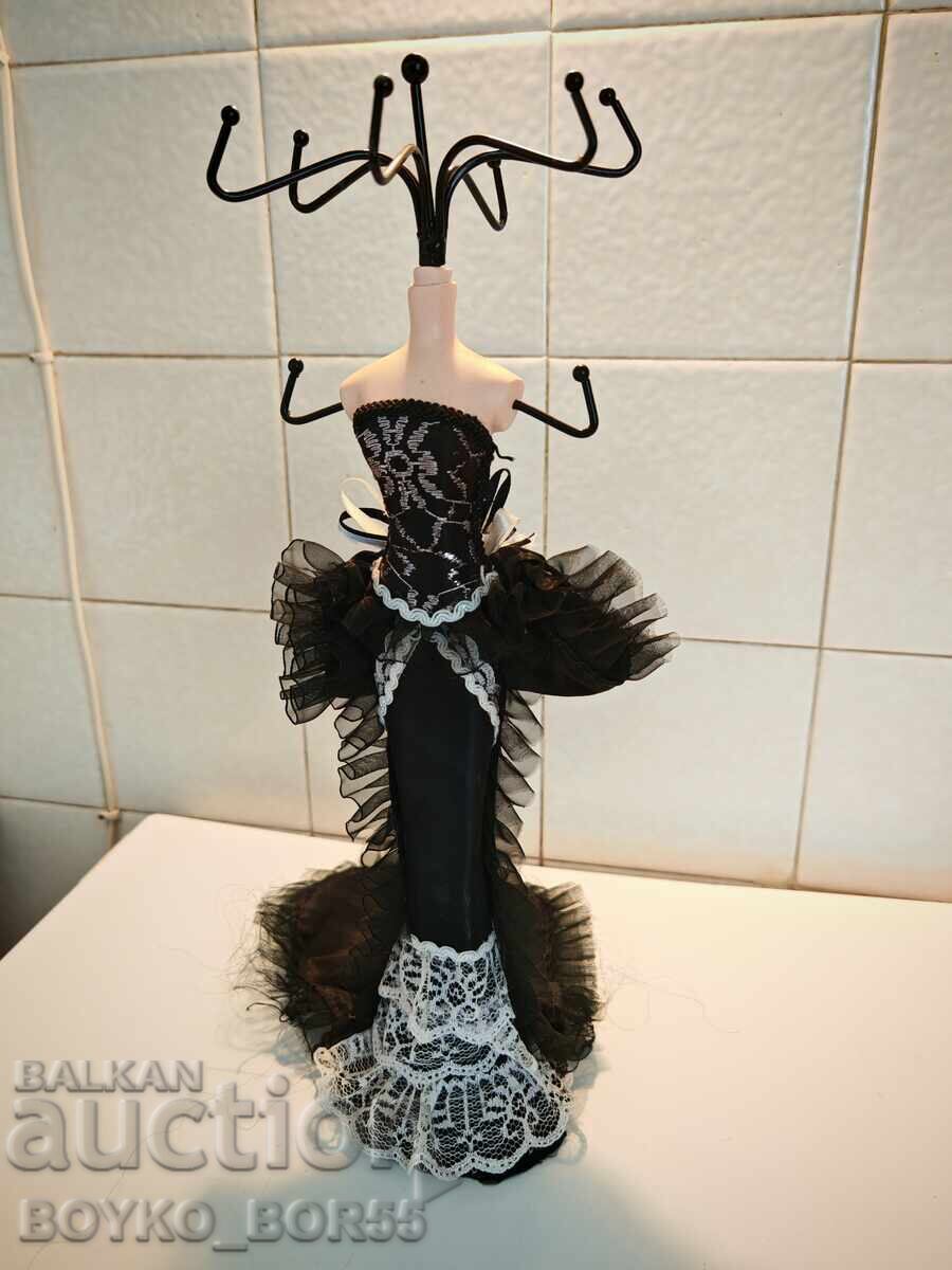 Large Beautiful Jewelry Display Mannequin Stand Height 37 cm with price 19.00 BGN | € 9.71 Large Beautiful Jewelry Display Mannequin Stand Height 37 cm with price 19.00 BGN | € 9.71