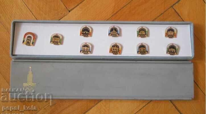 Komplekt znachki "Metrostantsiite na Moskva" σε κουτί