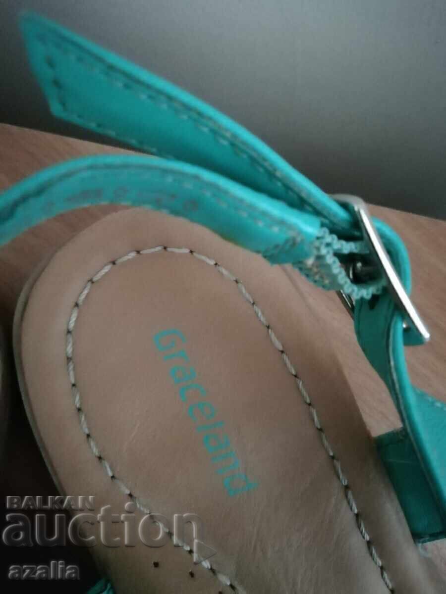 Delivery of Women's sandals Graceland, number 36 Delivery of Women's sandals Graceland, number 36