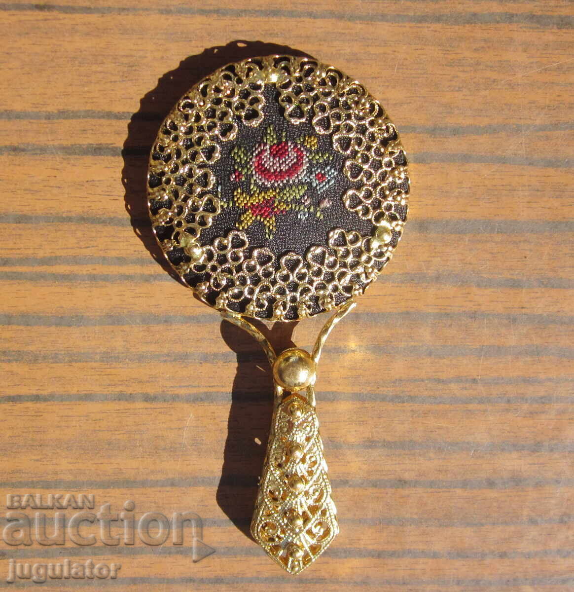 Old lady's mirror, small mirror with gilded filigree embroidery