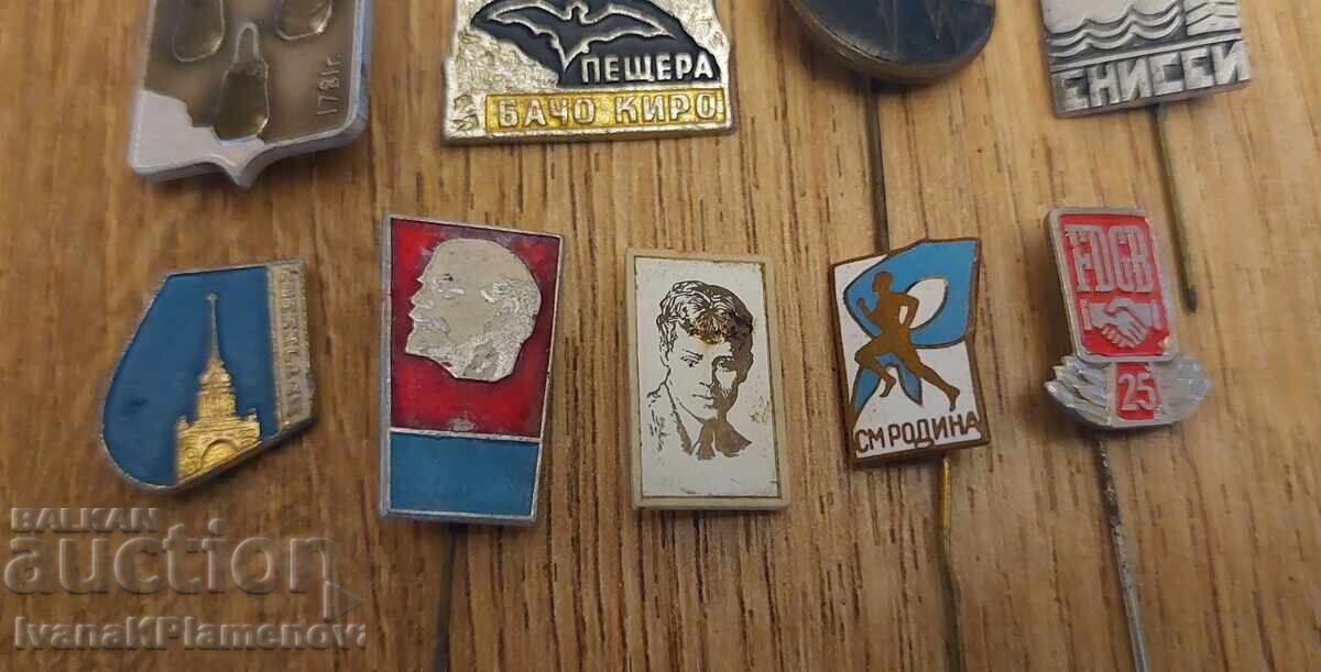 Delivery of Collector's Badges, 12 Pieces