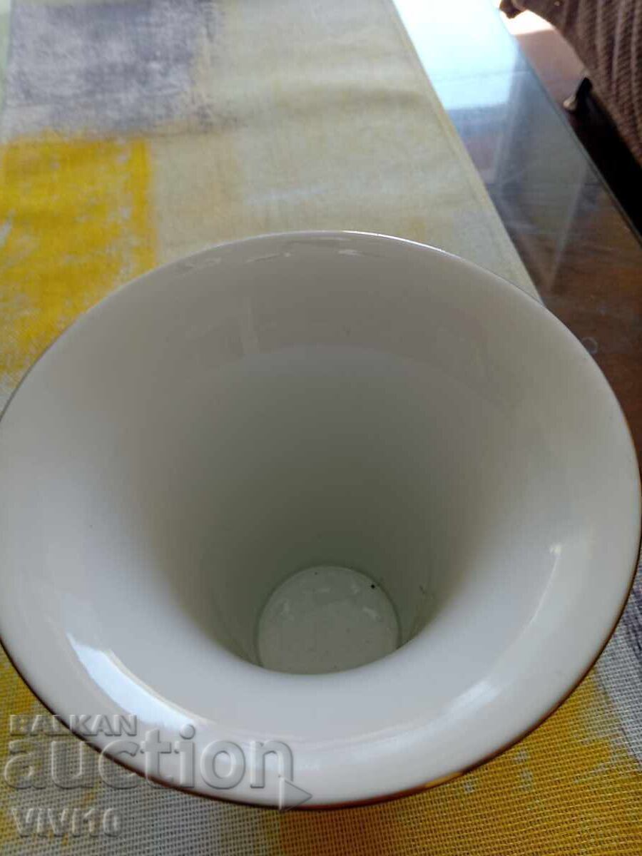Delivery of Antique Meissen Vase Delivery of Antique Meissen Vase