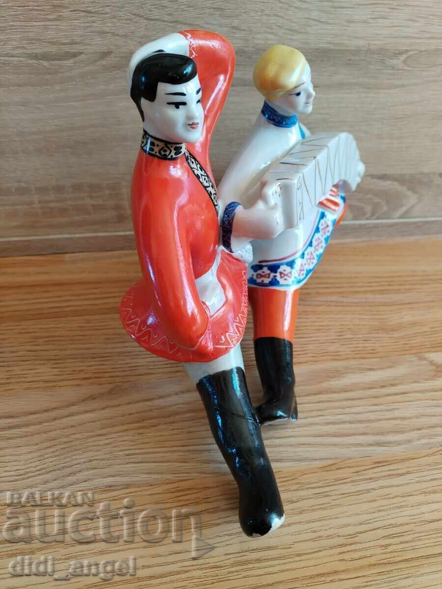 Livrarea Statuetă sovietică "Russkiĭ pereplyas"