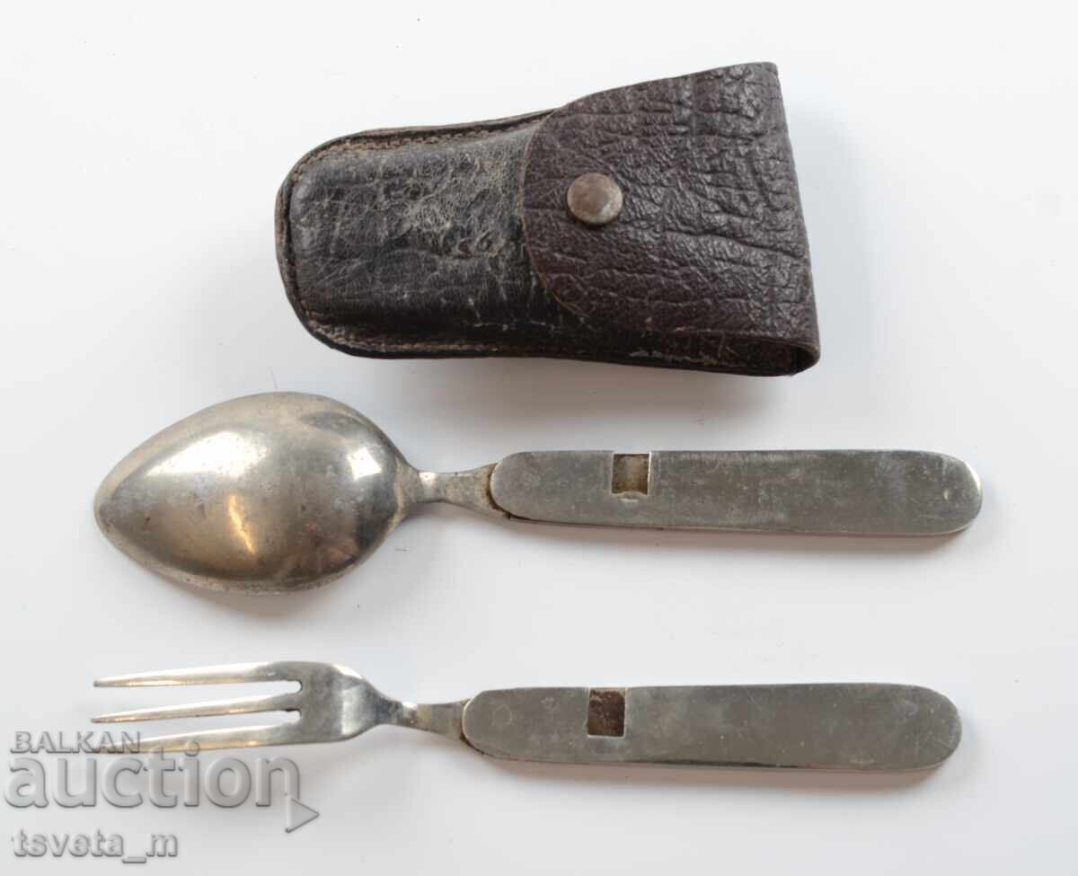 Аукцион Старинен туристически комплект нож и вилица с калъф