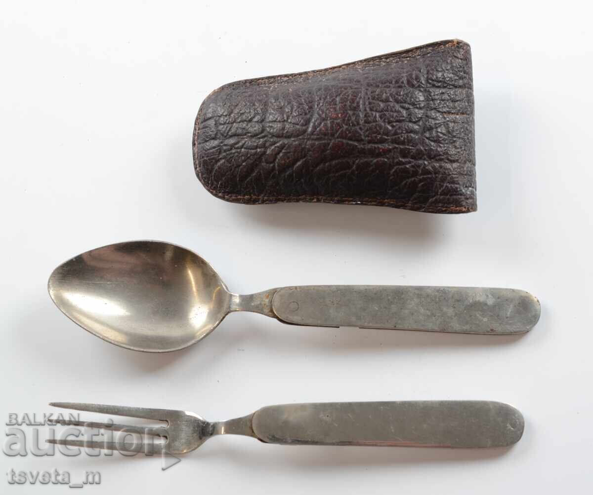 Доставка на Старинен туристически комплект нож и вилица с калъф