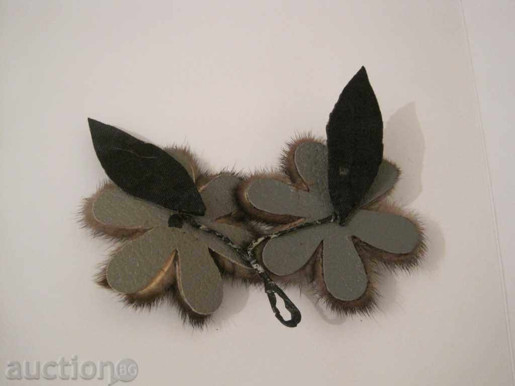 Leather flowers with price 2.50 BGN | € 1.28 Leather flowers with price 2.50 BGN | € 1.28