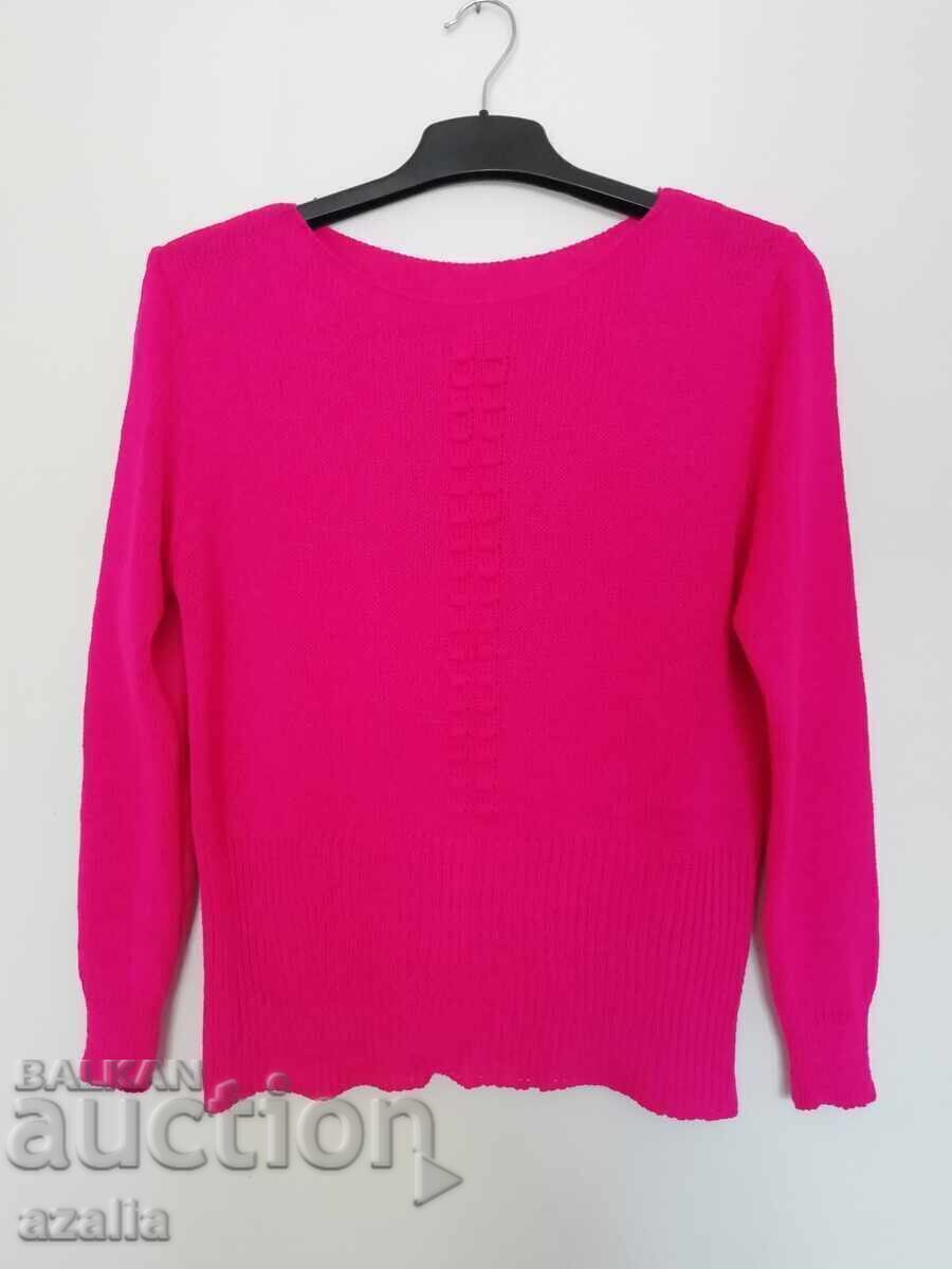 Women's blouse in raspberry Women's blouse in raspberry